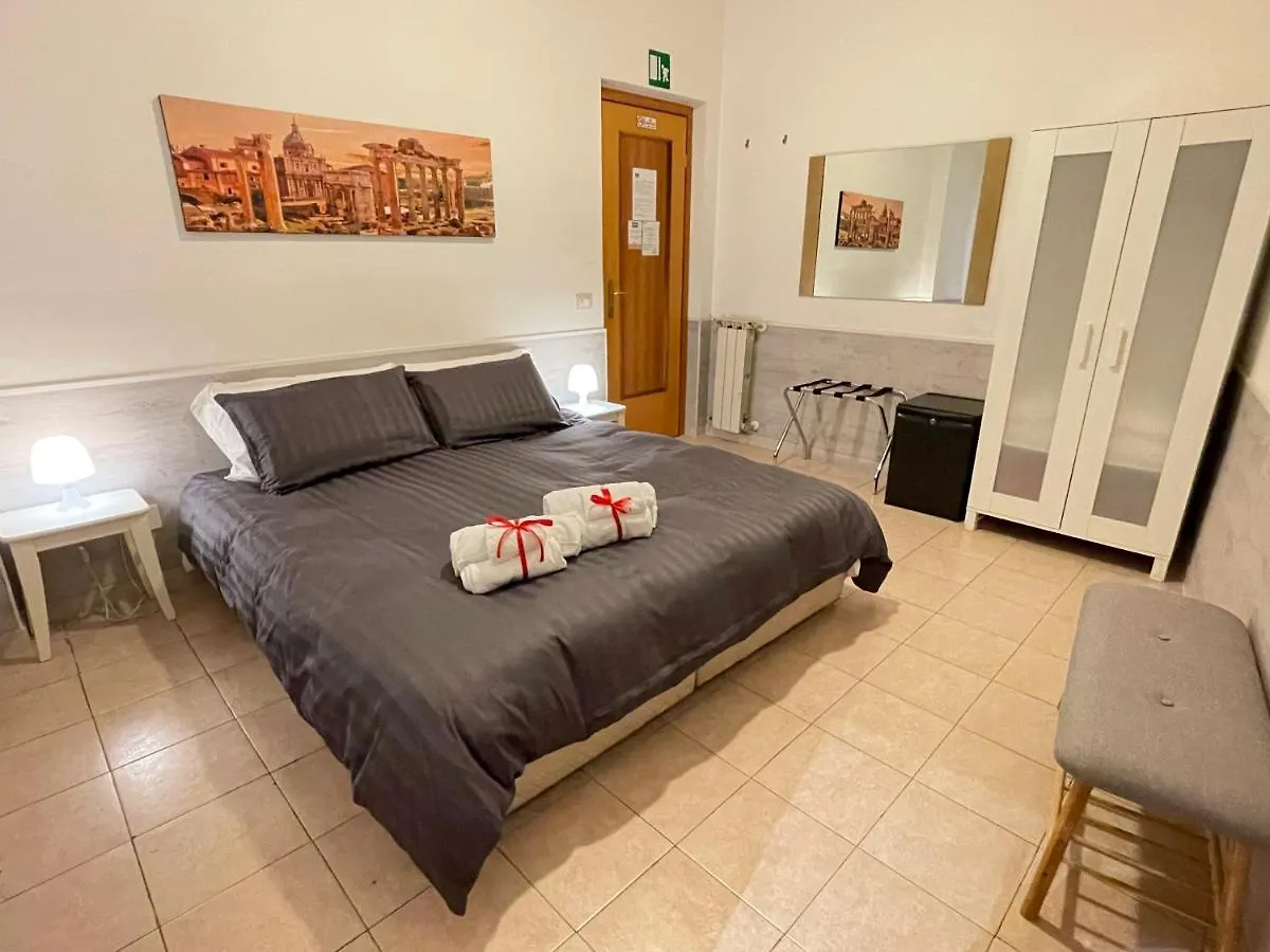 Roman Holidays Rooms Otranto Guest house